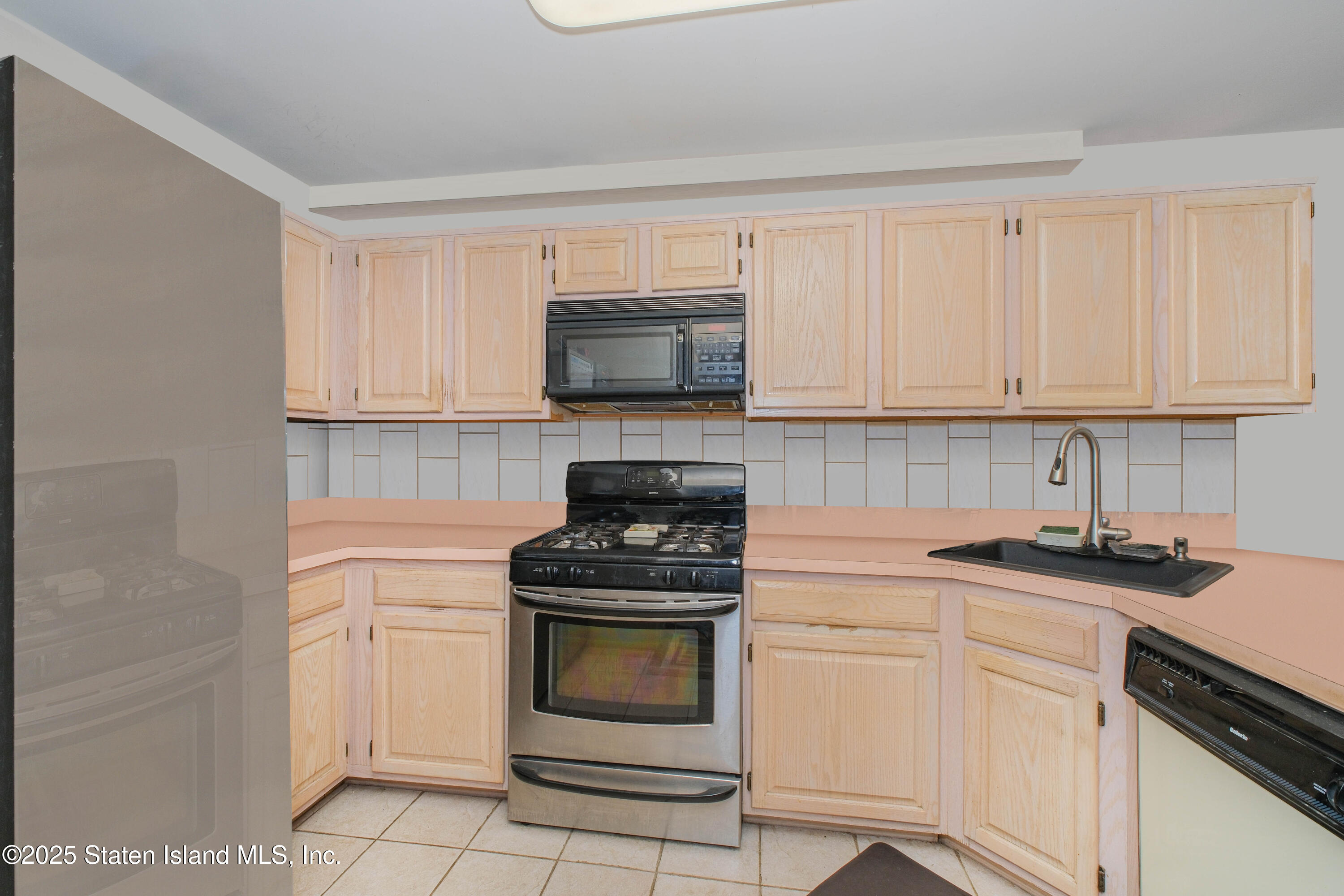 44 Hart Loop, Staten Island, New York image 8