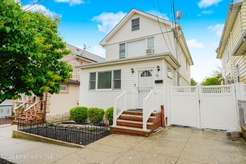 Photo of 50 Coursen Place, Staten Island, NY 10304 (MLS # 2502762)