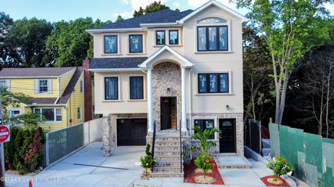 Photo of 279 Stanley Avenue, Staten Island, NY 10301 (MLS # 2404660)