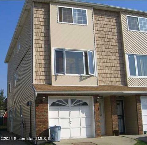 Photo of 151 Amity Place, Staten Island, NY 10303 (MLS # 2501749)