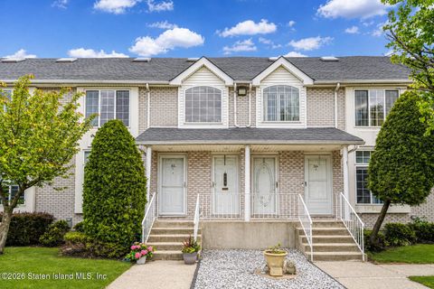 Photo of 61 Jennifer Place #B, Staten Island, NY 10314 (MLS # 2602433)