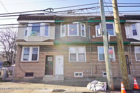 Photo of 1420 Castleton Avenue, Staten Island, NY 10302 (MLS # 1160205)