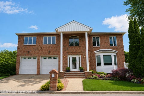 Photo of 9 Prague Court, Staten Island, NY 10309 (MLS # 2602647)