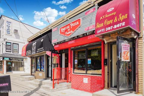 Photo of 97 Lincoln Avenue, Staten Island, NY 10306 (MLS # 2404218)