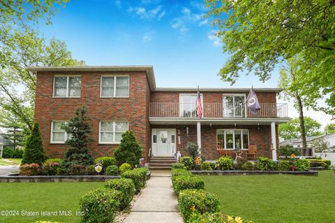 Photo of 7140 Hylan Boulevard, Staten Island, NY 10307 (MLS # 2402821)