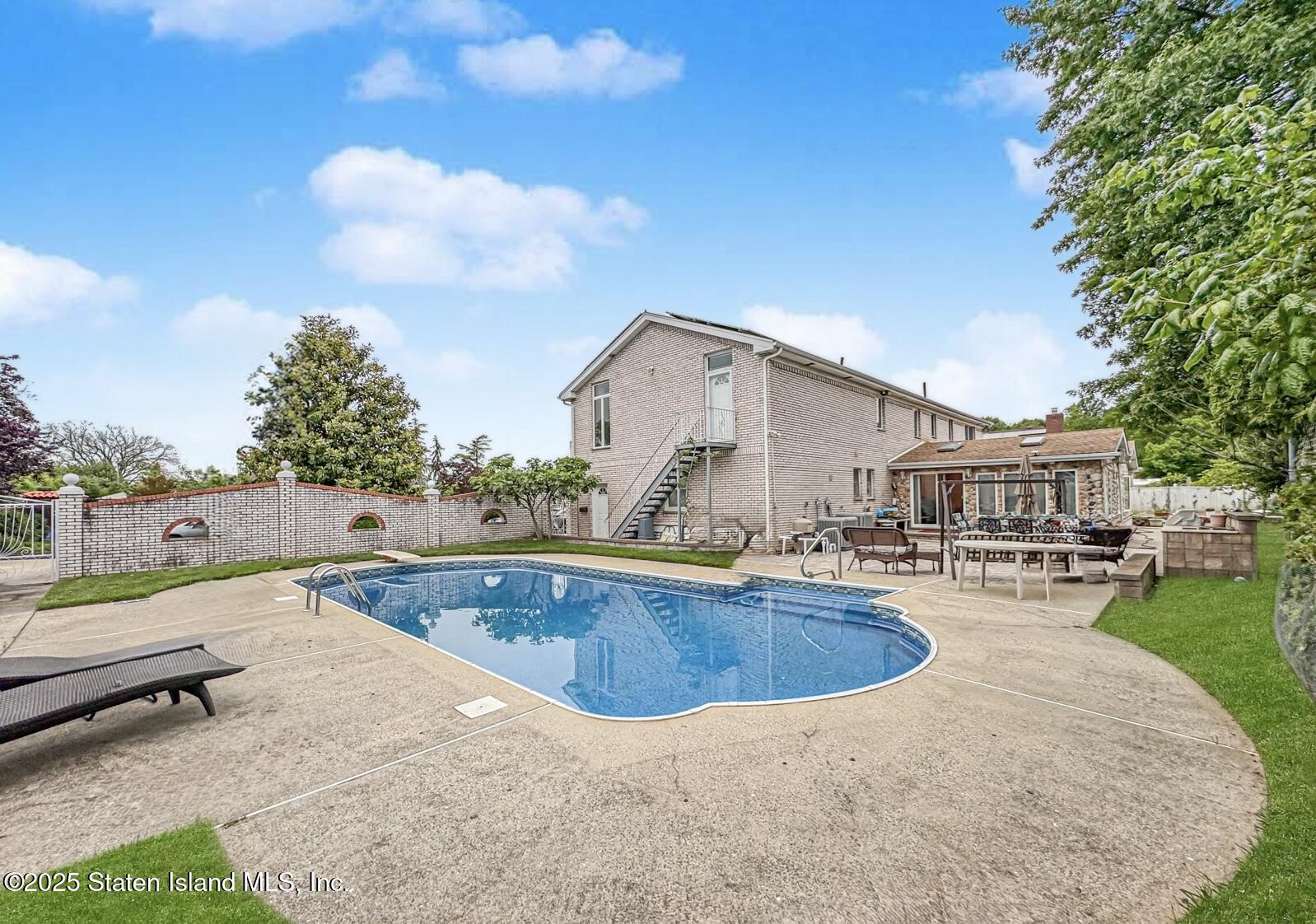 30 Alverson Loop, Staten Island, New York image 41
