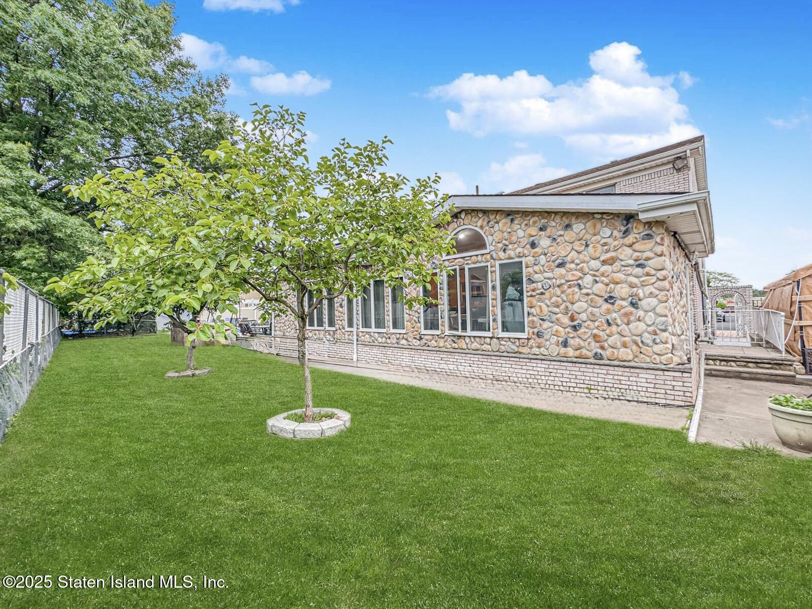 30 Alverson Loop, Staten Island, New York image 42