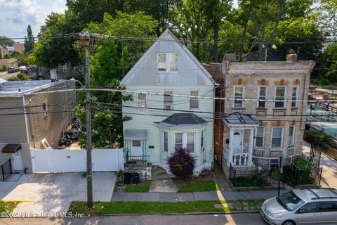 Photo of 442 Tompkins Avenue, Staten Island, NY 10305 (MLS # 2404393)