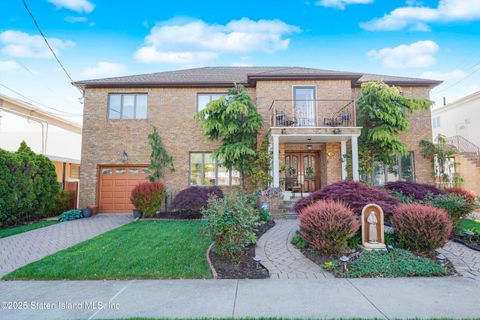 Photo of 64 Ryan Place, Staten Island, NY 10312 (MLS # 2502679)