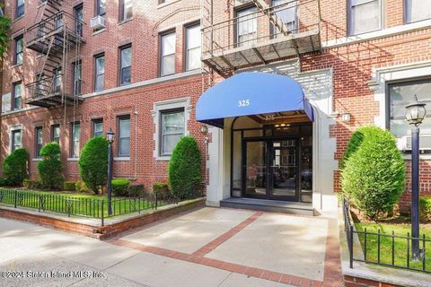 Photo of 325 Marine Avenue #B2, Brooklyn, NY 11209 (MLS # 2406923)