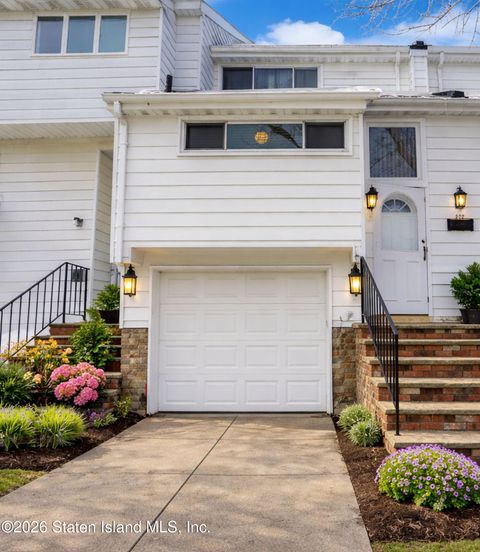 Photo of 222 Forest Green, Staten Island, NY 10312 (MLS # 2601030)
