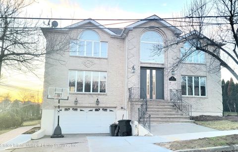 Photo of 10 Dahlia Street #2, Staten Island, NY 10312 (MLS # 1159550)