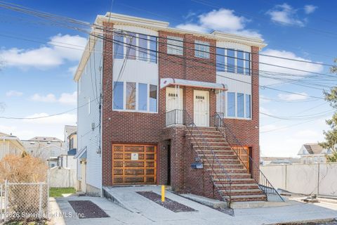 Photo of 176 Cedar Avenue, Staten Island, NY 10305 (MLS # 2601468)