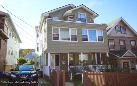 Photo of 202 Westervelt Avenue, Staten Island, NY 10301 (MLS # 1159645)