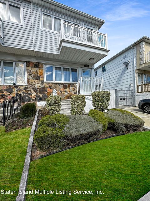 Photo of 48 Mayberry Promenade, Staten Island, NY 10312 (MLS # 2401582)