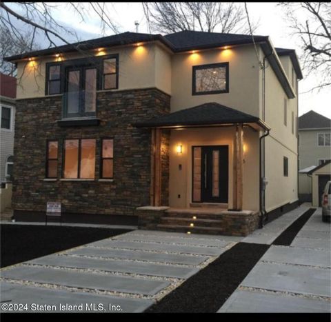 Photo of 346 Beach Avenue #2, Staten Island, NY 10306 (MLS # 2406399)