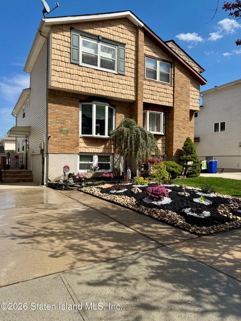 Photo of 435 Getz Avenue, Staten Island, NY 10312 (MLS # 2601996)