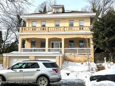 Photo of 19 1st Street, Staten Island, NY 10306 (MLS # 2600554)
