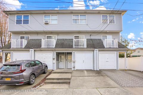Photo of 46 Ina Street, Staten Island, NY 10306 (MLS # 1161137)