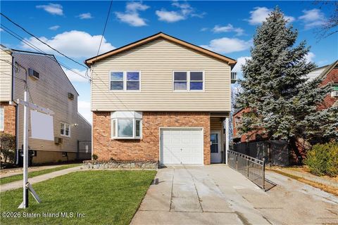 Photo of 275 Katan Avenue, Staten Island, NY 10308 (MLS # 2600290)