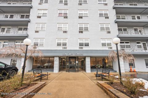 Photo of 20 Cliff Street #8r, Staten Island, NY 10305 (MLS # 2400490)