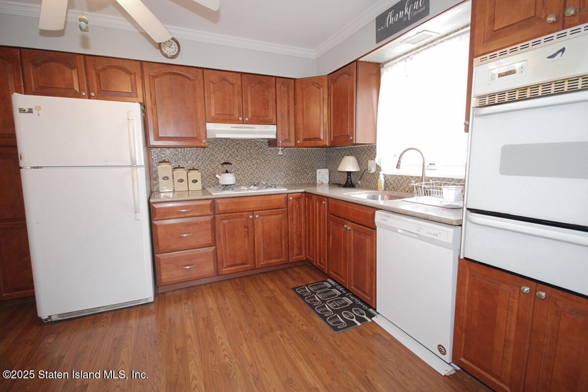 87 Sheldon Avenue, Staten Island, New York image 9