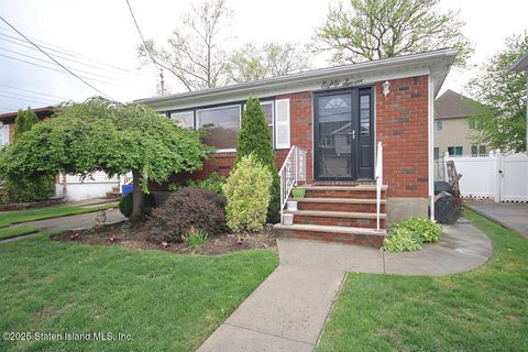 Photo of 87 Sheldon Avenue, Staten Island, NY 10312 (MLS # 2502327)