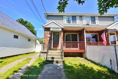 Photo of 41 Shelley Avenue, Staten Island, NY 10314 (MLS # 1163938)
