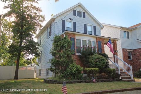 Photo of 116 Bedell Avenue, Staten Island, NY 10307 (MLS # 1157394)