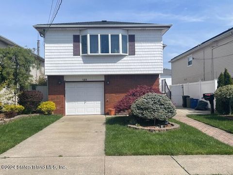 Photo of 161 Augusta Avenue, Staten Island, NY 10312 (MLS # 2402340)