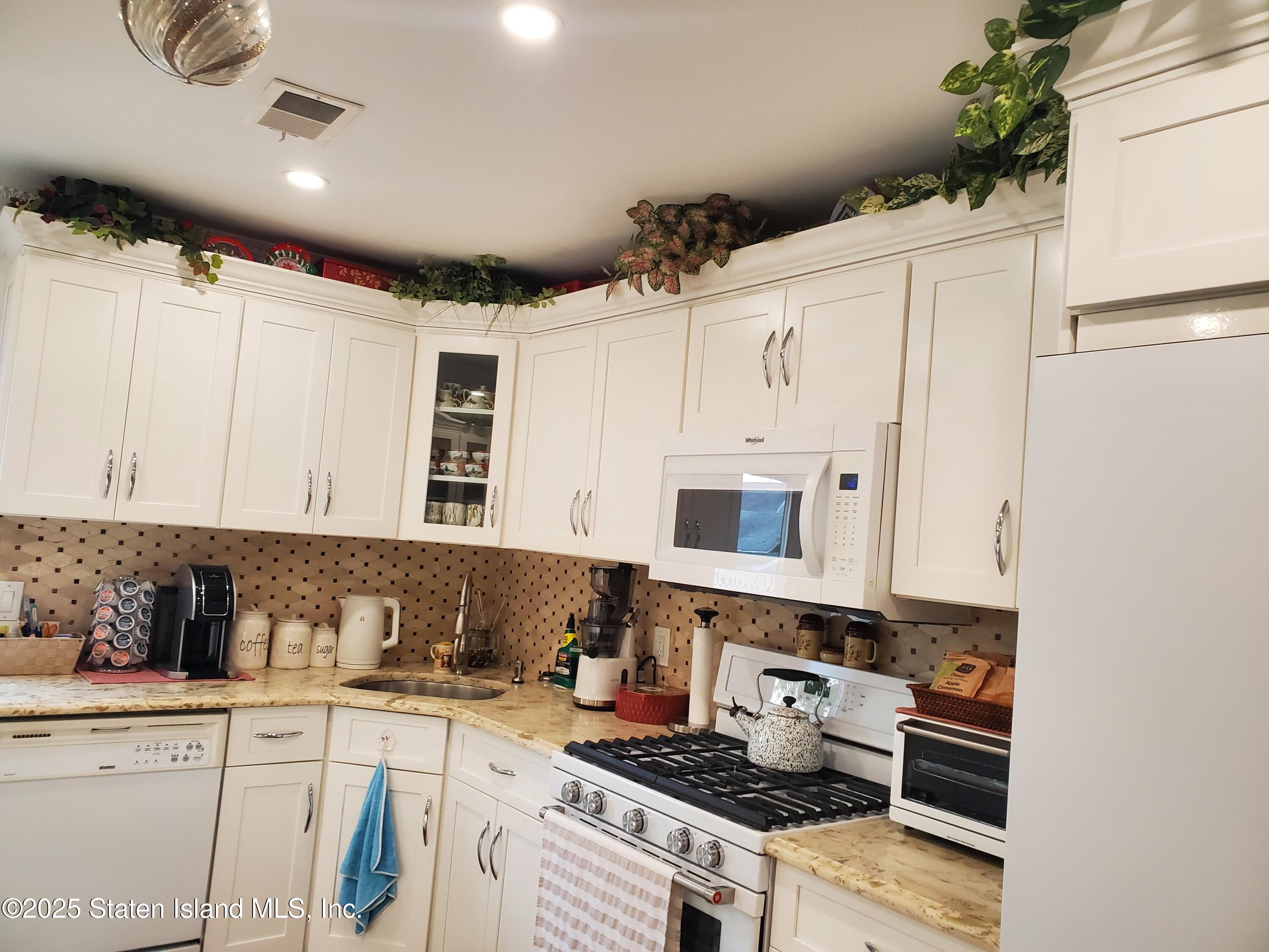 8 Mersereau Avenue, Staten Island, New York image 11