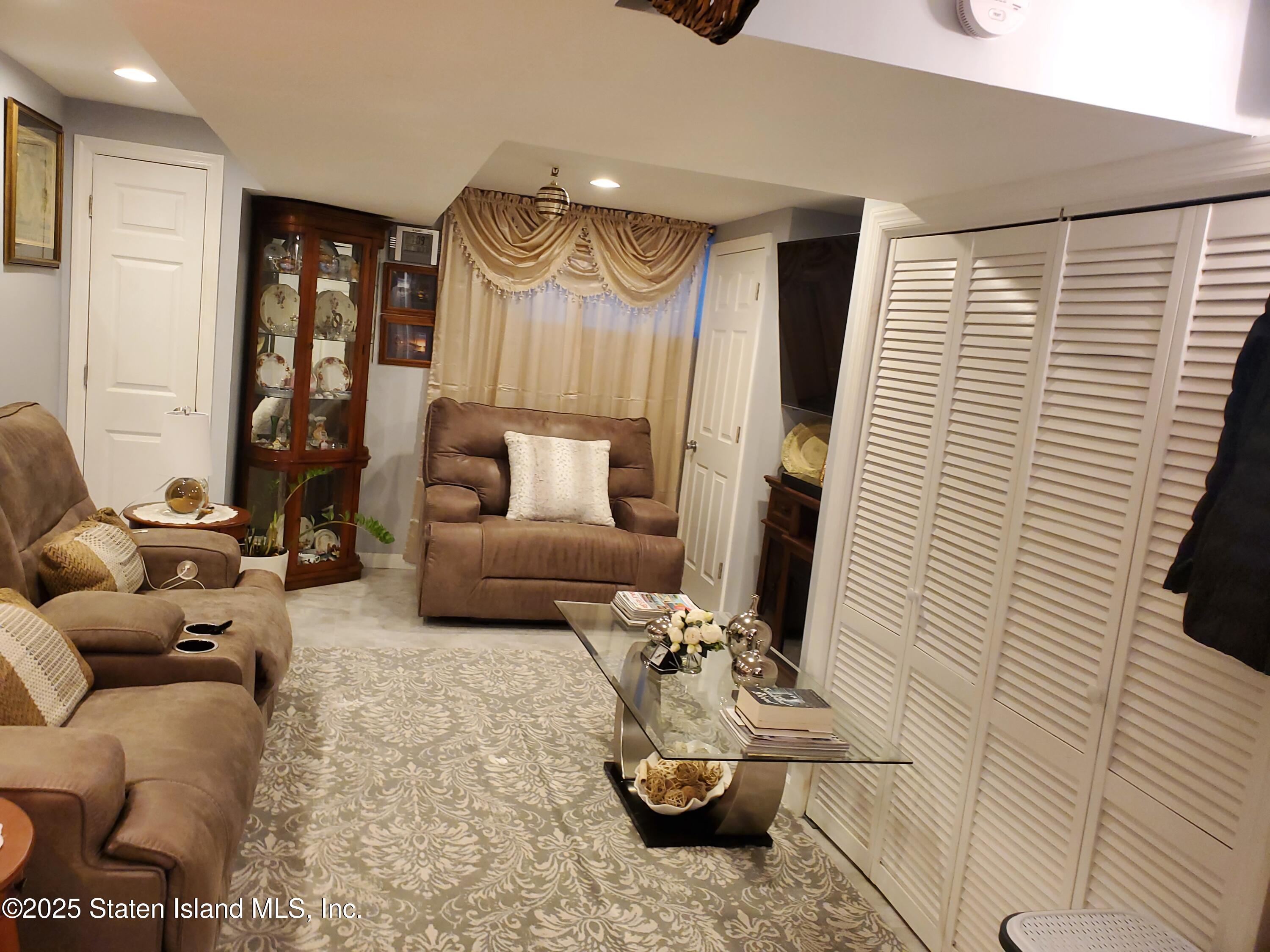 8 Mersereau Avenue, Staten Island, New York image 41