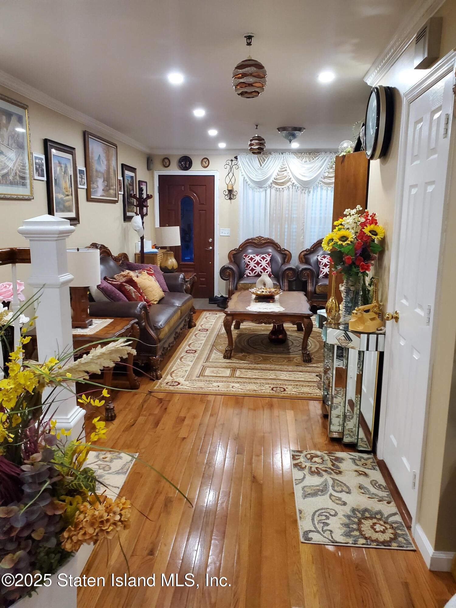 8 Mersereau Avenue, Staten Island, New York image 32