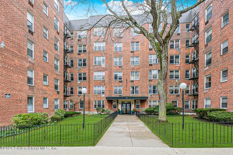 Photo of 50 Fort Place #A1e, Staten Island, NY 10301 (MLS # 2601240)
