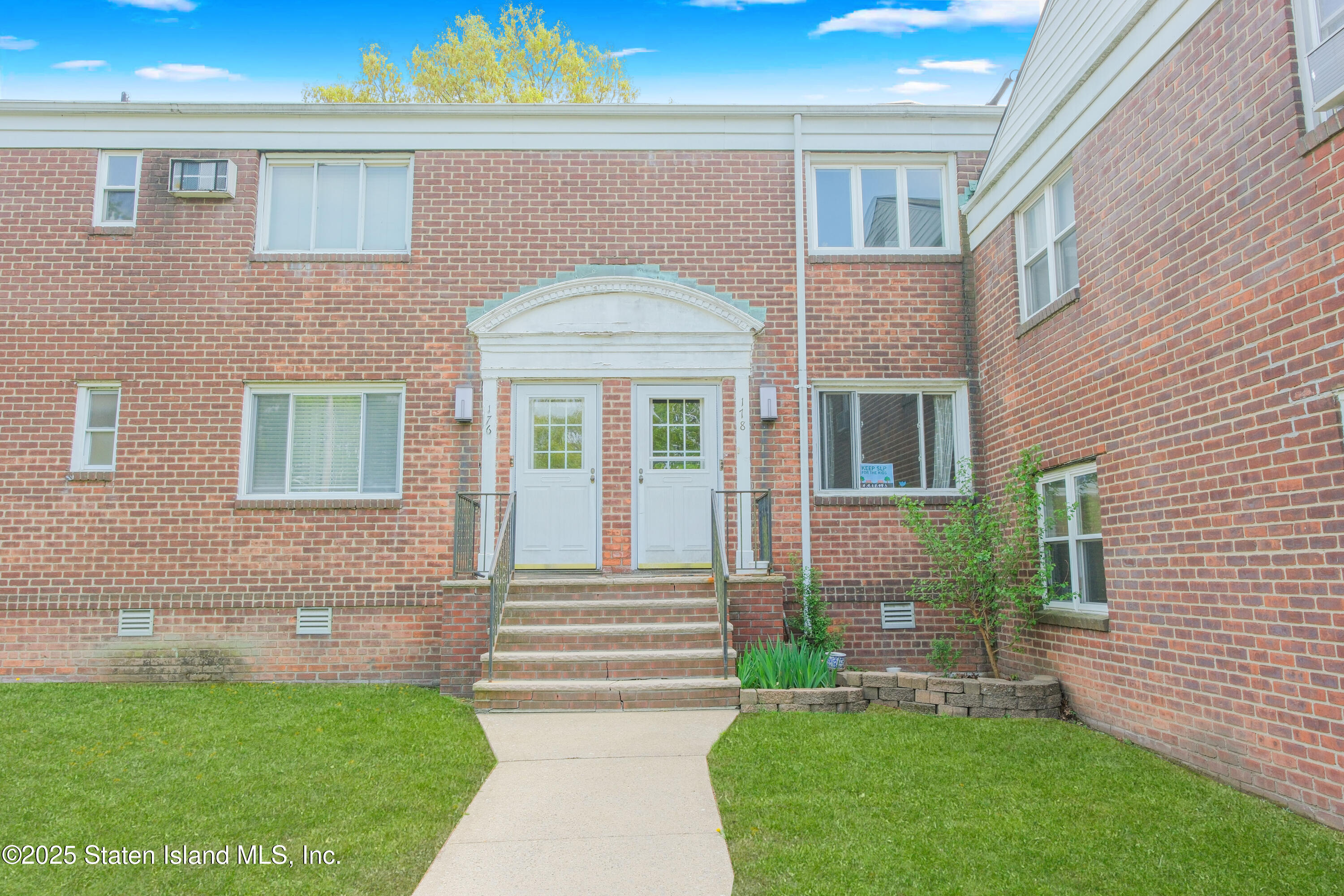 176 Arlo Road #A, Staten Island, New York image 1