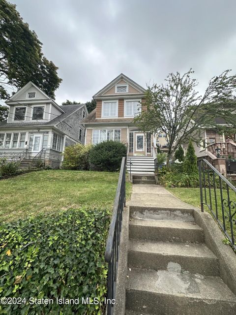 Photo of 302 Stanley Avenue, Staten Island, NY 10301 (MLS # 2405577)