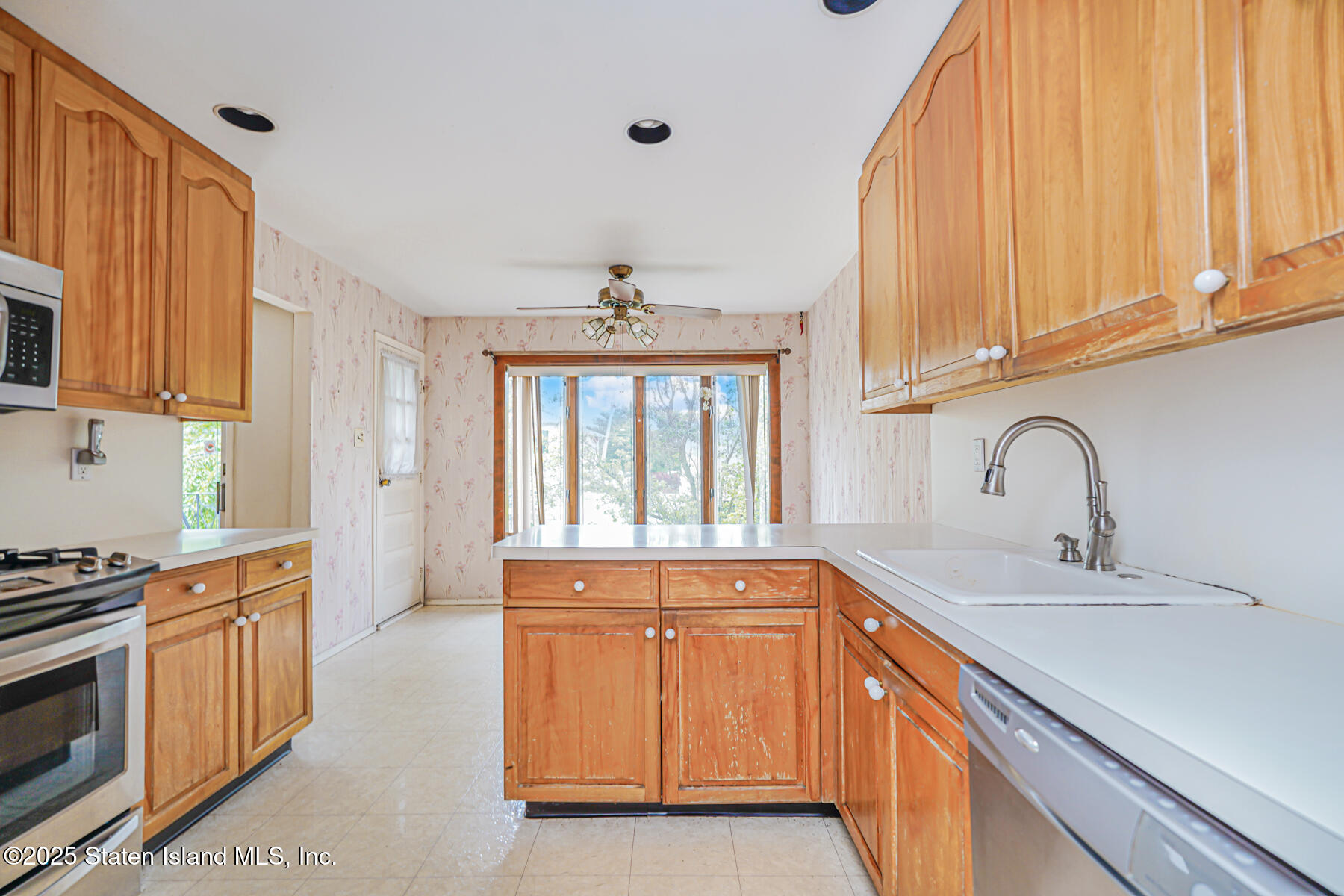 119 Amsterdam Avenue, Staten Island, New York image 15