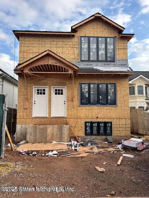 Photo of 966 Drumgoole Road W, Staten Island, NY 10312 (MLS # 2506871)