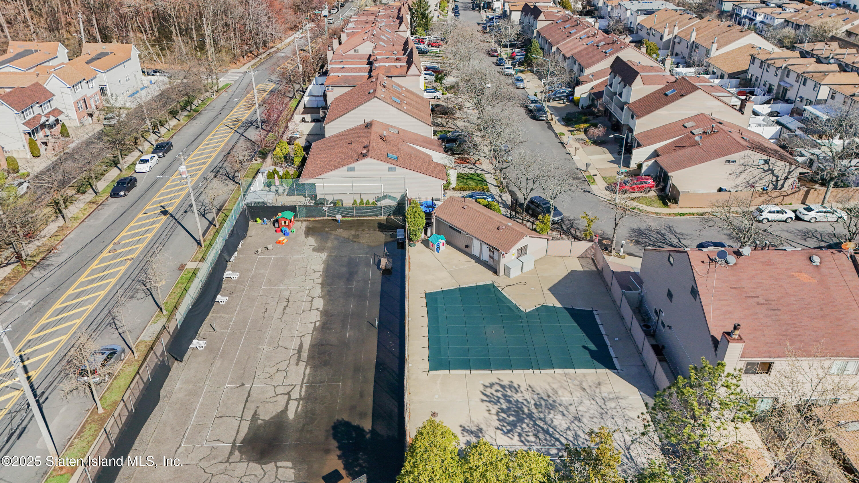 165 Russek Drive, Staten Island, New York image 26