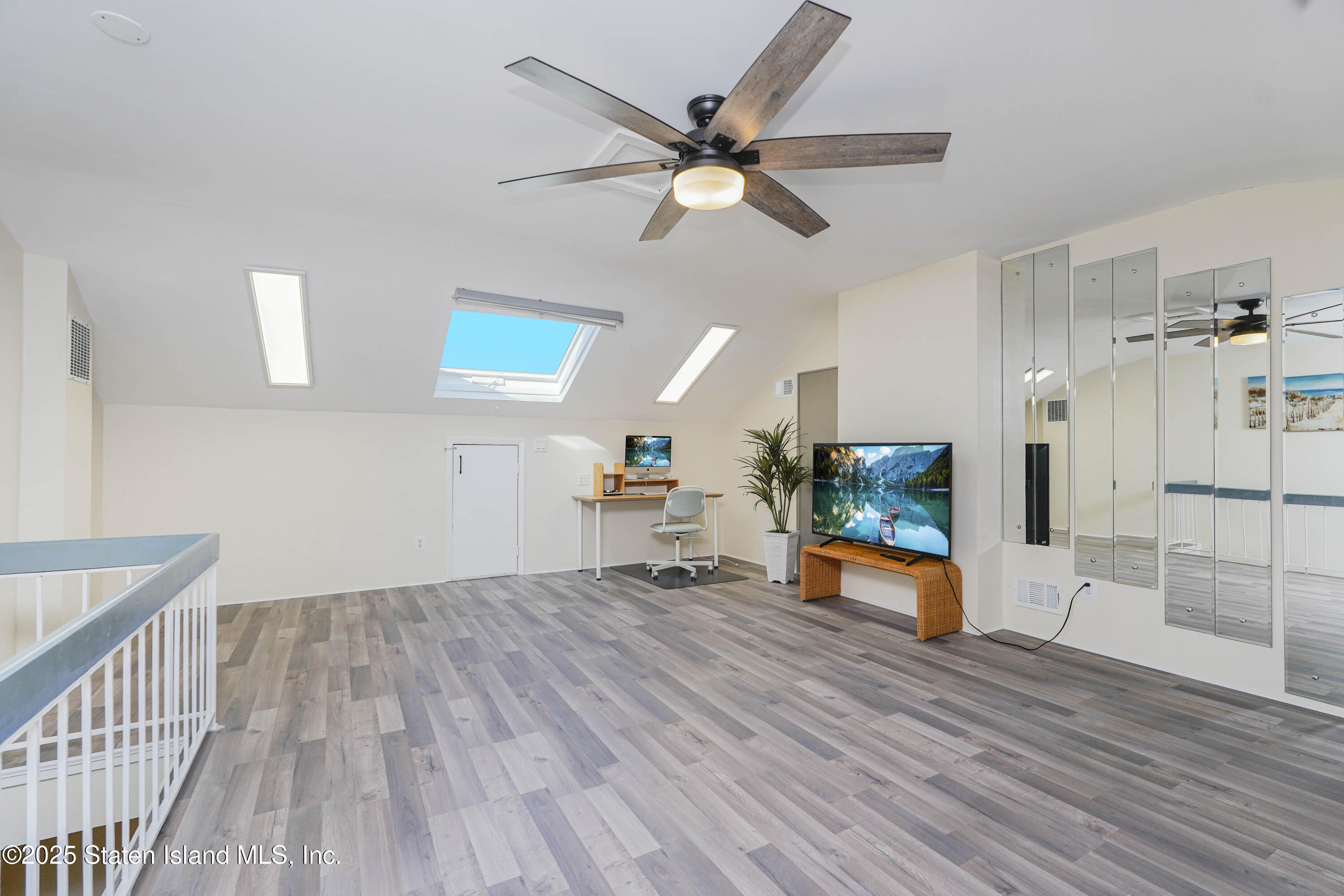 165 Russek Drive, Staten Island, New York image 23