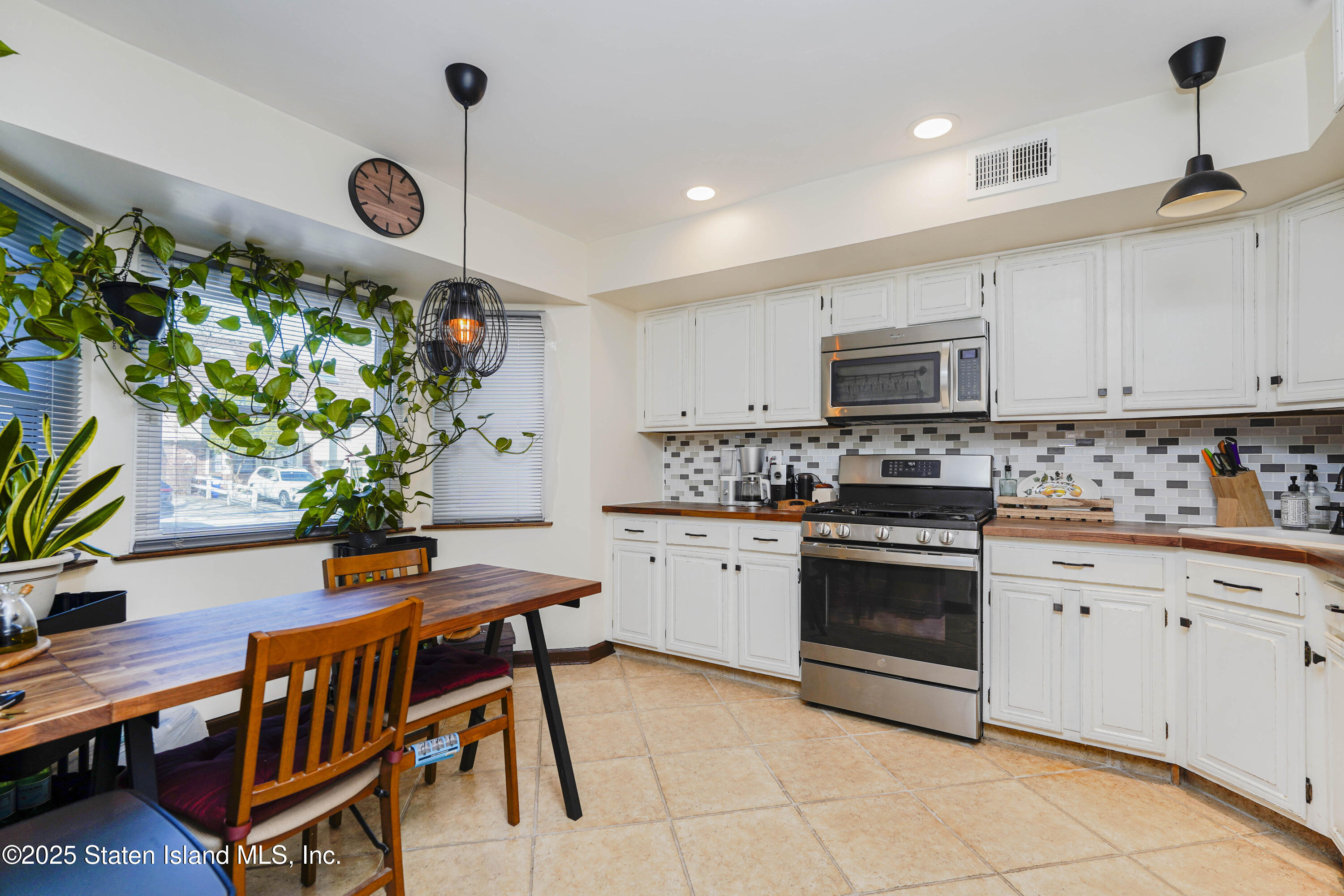 165 Russek Drive, Staten Island, New York image 4