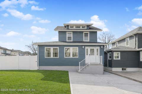 Photo of 12 Fairview Avenue, Staten Island, NY 10314 (MLS # 2602592)