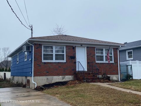 Photo of 404 Main Street, Staten Island, NY 10307 (MLS # 2406937)