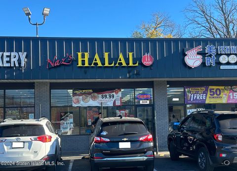 Photo of 2224 Hylan Boulevard, Staten Island, NY 10306 (MLS # 2406433)