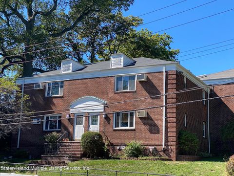 Photo of 580 Howard Avenue #2 Floor, Staten Island, NY 10301 (MLS # 1157790)