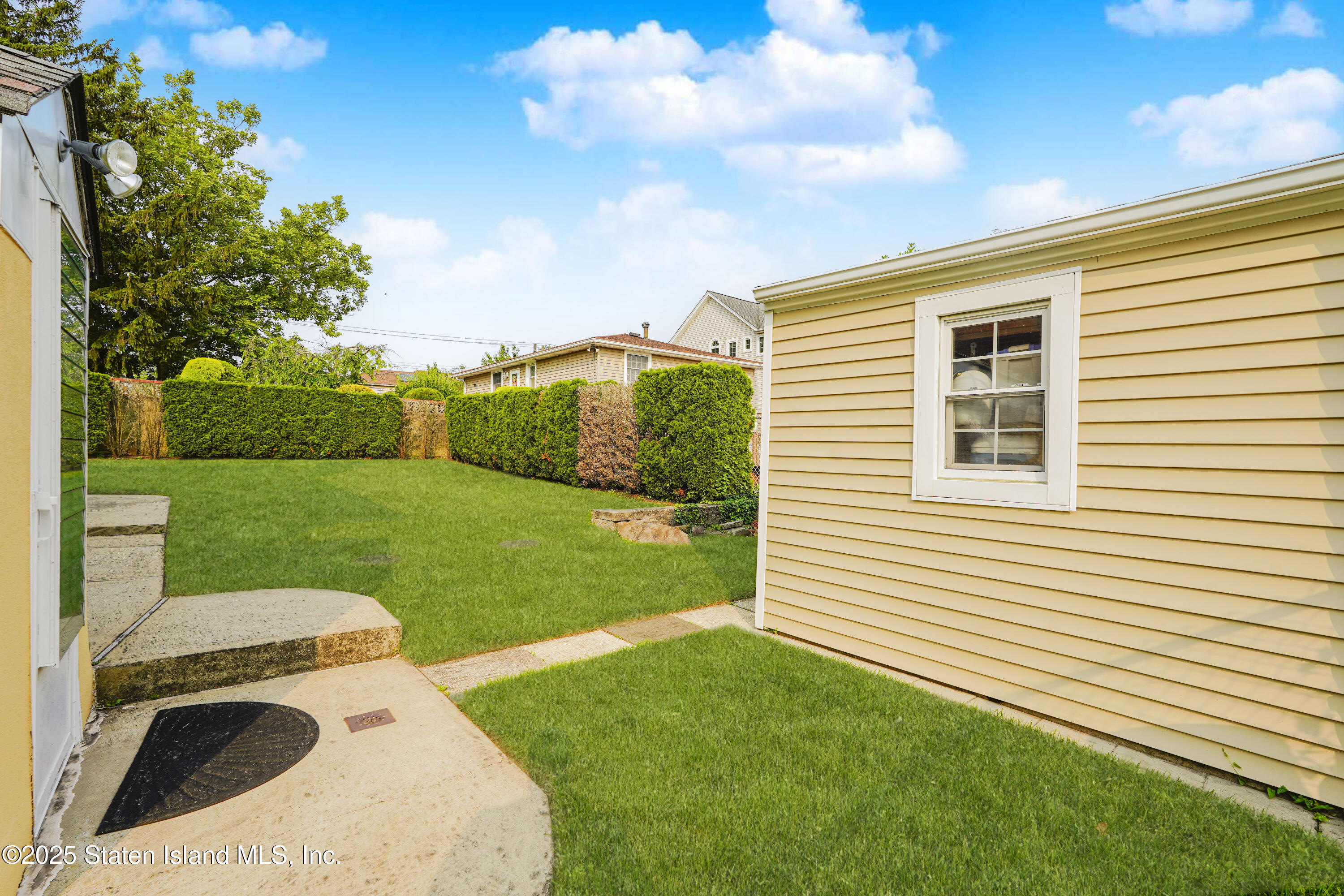 389 Sycamore Street, Staten Island, New York image 33