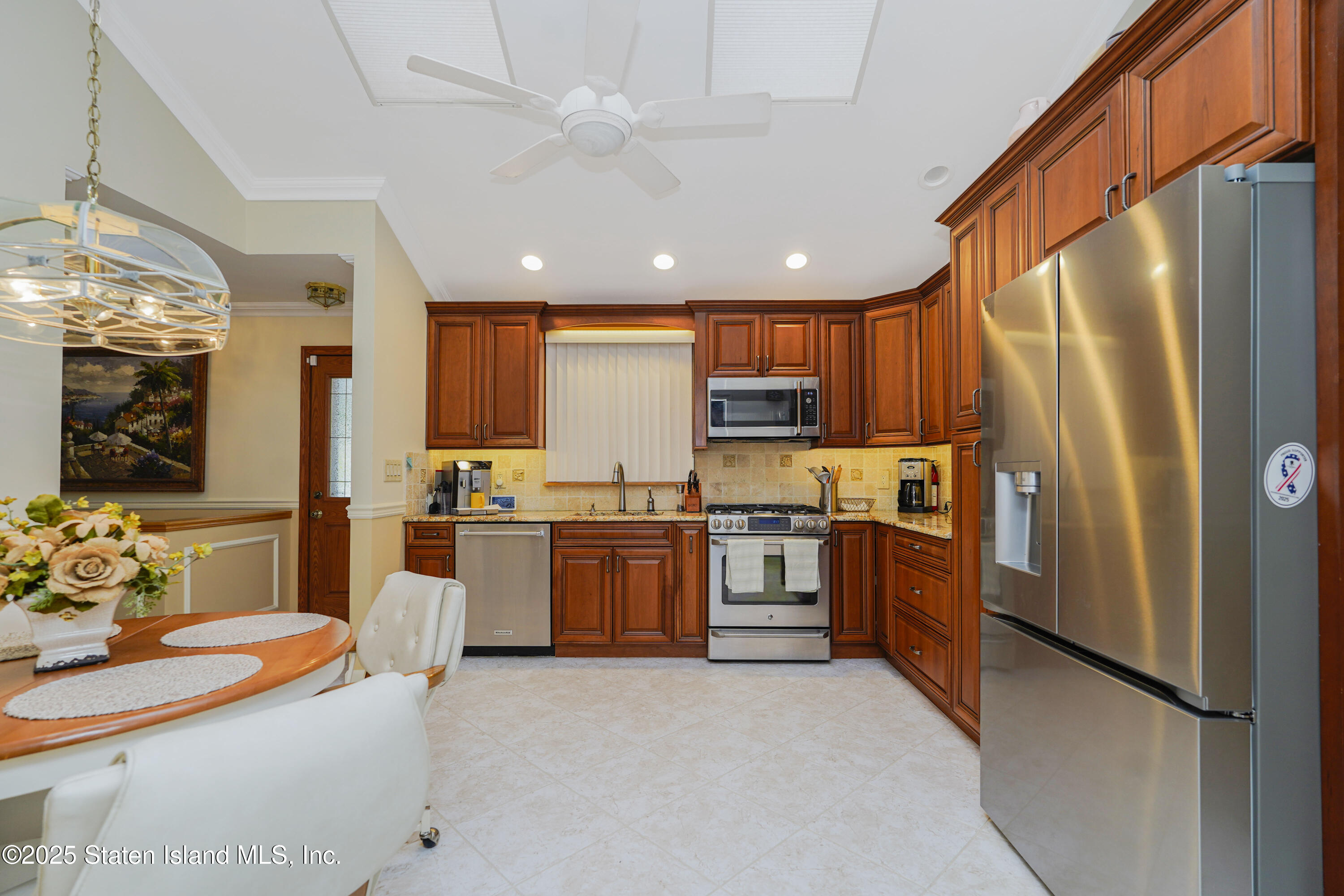 389 Sycamore Street, Staten Island, New York image 14