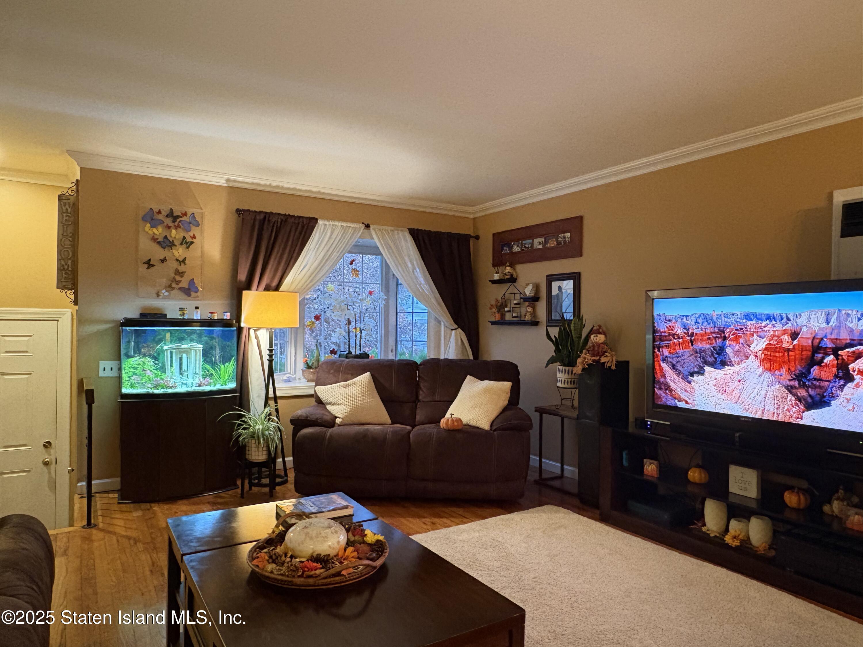 Staten Island, New York 10308, United States, 3 Bedrooms Bedrooms, ,2 BathroomsBathrooms,Residential,Active,249280