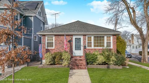 Photo of 198 Livermore Avenue, Staten Island, NY 10314 (MLS # 2501008)