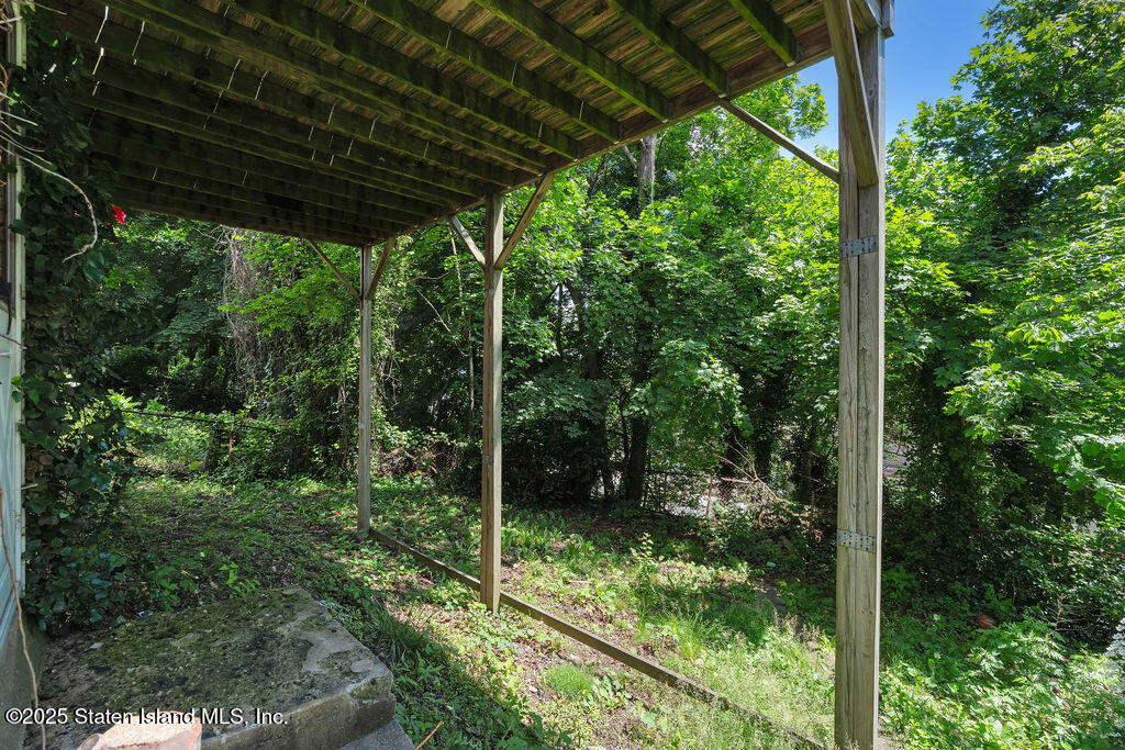 135 Highview Avenue, Staten Island, New York image 24